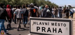 Vítači v depresi: Už i Rakousko zavírá hranice. Převratné odhalení analytika Šíra. Už je jasné, kdo sem žene ty milé migranty! Generál Pavel je v pohodě: O ničem nic neví. A proč NATO obkličuje Rusko?